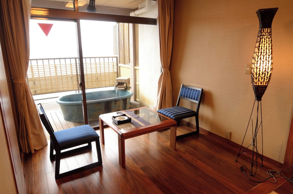 和室 露天風呂付 客室4 | 稲取東海ホテル湯苑