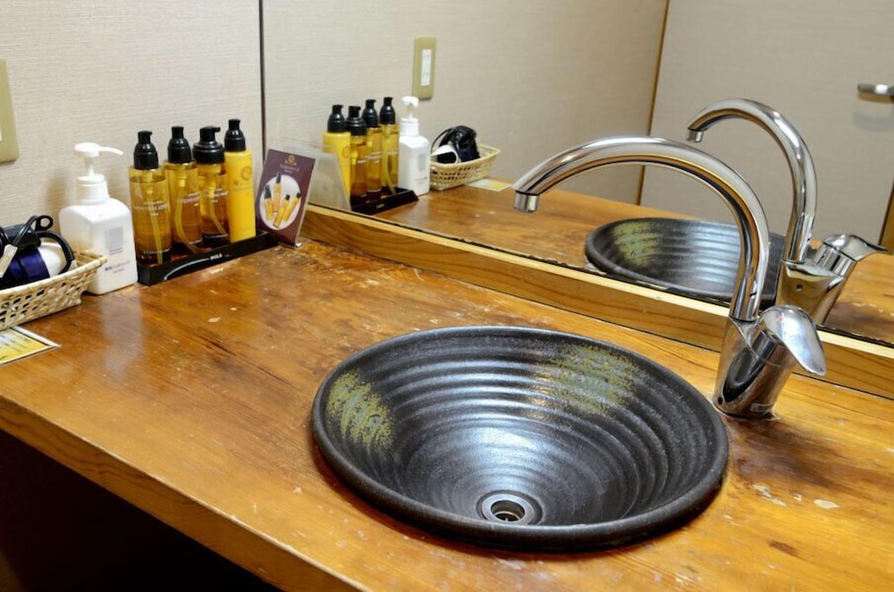 スタンダード ルーム バスルームのシンク0 | 稲取東海ホテル湯苑