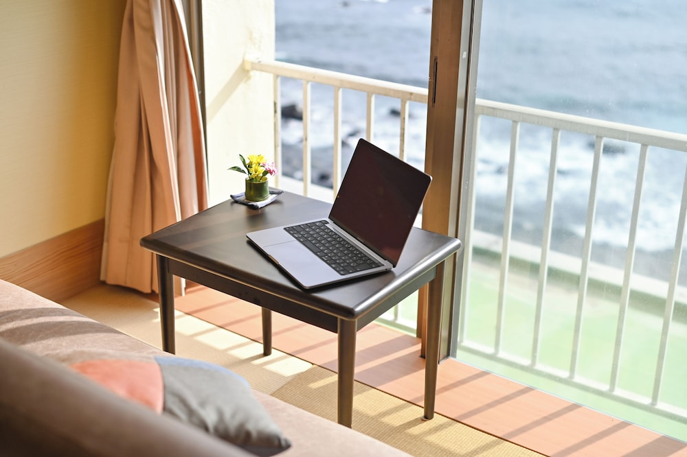 スタンダード ツインルーム 客室2 | 稲取東海ホテル湯苑