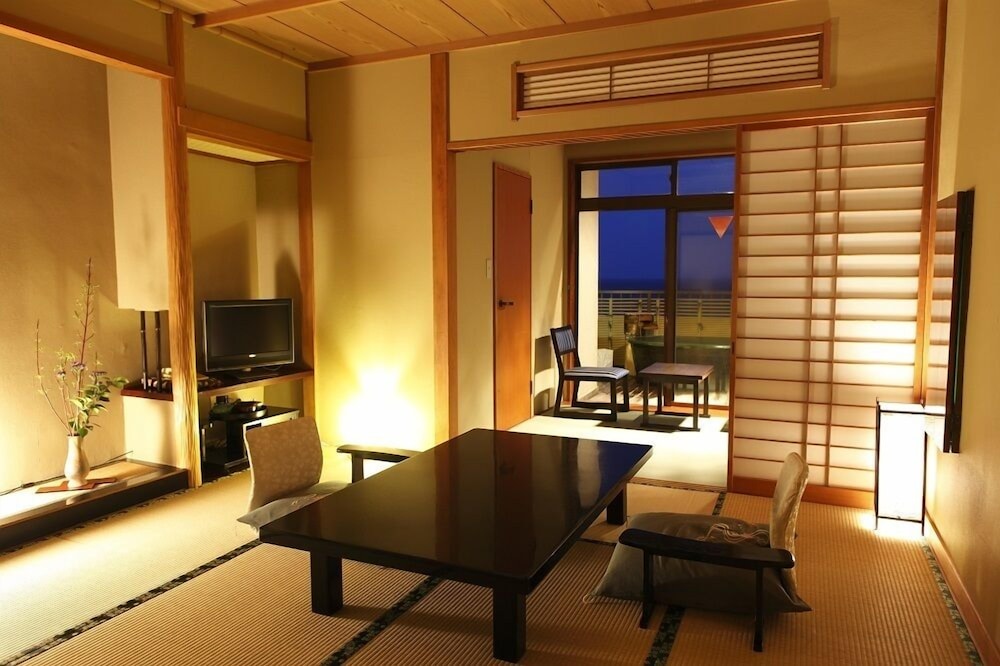 和室 露天風呂付 客室1 | 稲取東海ホテル湯苑