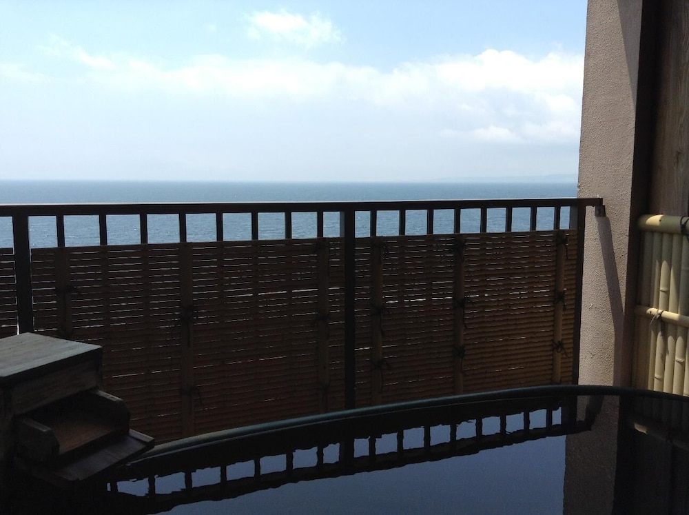 和室 露天風呂付 バルコニーからの眺望0 | 稲取東海ホテル湯苑