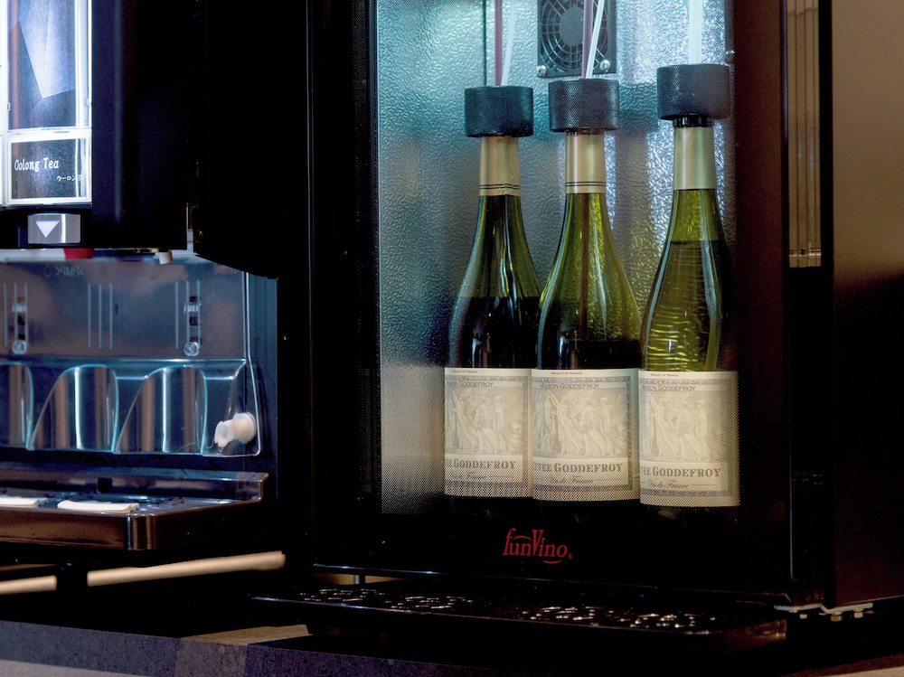 プレミア シングルルーム 高層階 禁煙 (ラウンジアクセス付き) エグゼクティブ ラウンジ1 | プレミアホテル-CABIN PRESIDENT-函館