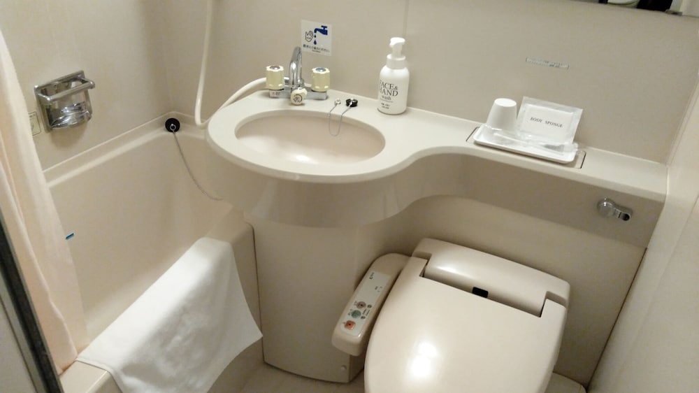 [清掃は3日に1度] セミダブルルーム 禁煙 バスルーム1 | スマイルホテル十和田