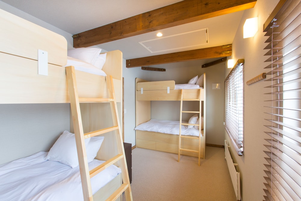 ハウス ベッドルーム (複数) (3 Double, 6 Single, 6 bunk beds) 客室2 | グレイストーン