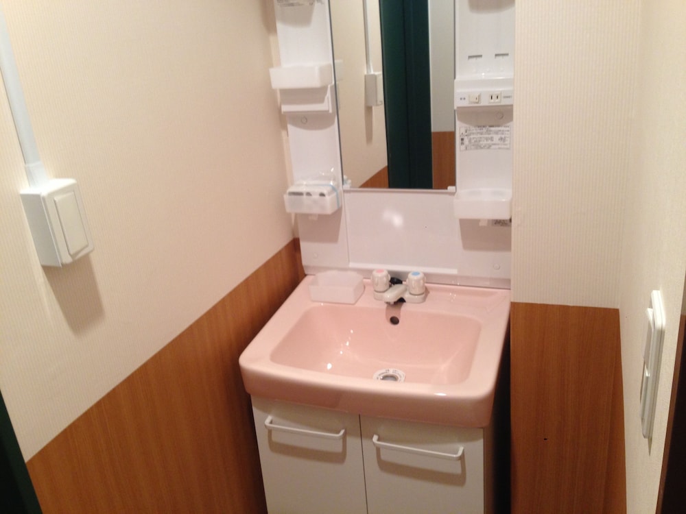 ツインルーム バスルーム0 | 福岡ゲストハウス リトルアジア小倉