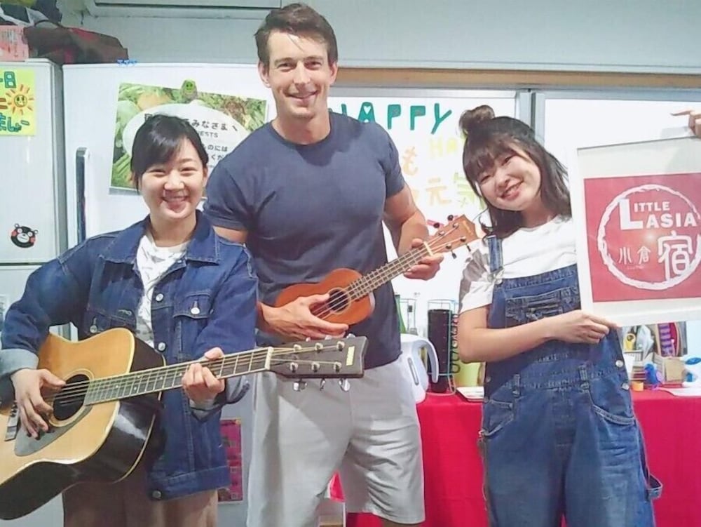 トリプルルーム (Bunk Bed) リビングルーム4 | 福岡ゲストハウス リトルアジア小倉