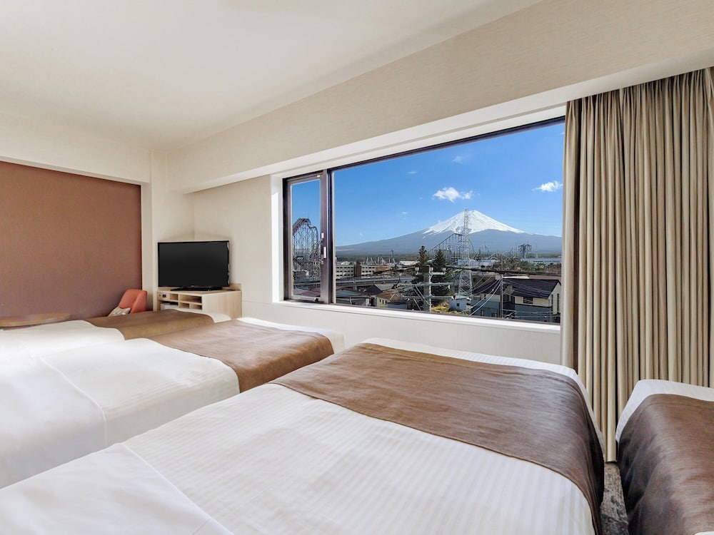 ファミリー 4 人部屋 富士山ビュー 禁煙 | ホテルマイステイズ富士山 展望温泉