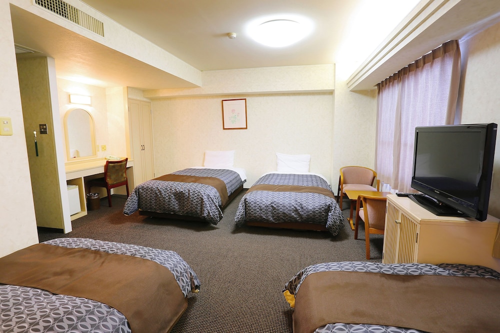 ファミリー 4 人部屋 ベッド (4台) 禁煙 客室2 | 長崎 I・Kホテル