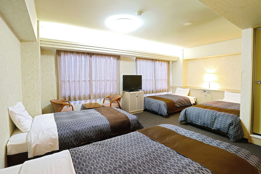 ファミリー 4 人部屋 ベッド (4台) 禁煙 | 長崎 I・Kホテル