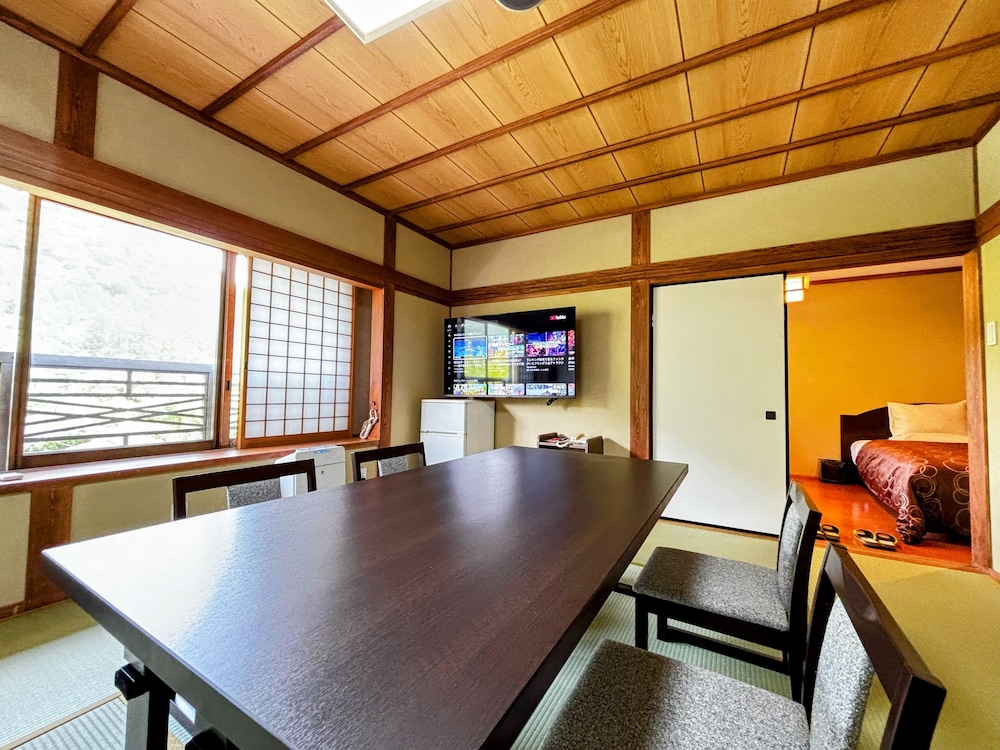 ファミリー ルーム 客室2 | 湯布院 山灯館