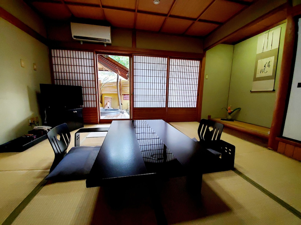 露天風呂付き和室8畳 | 湯布院 山灯館