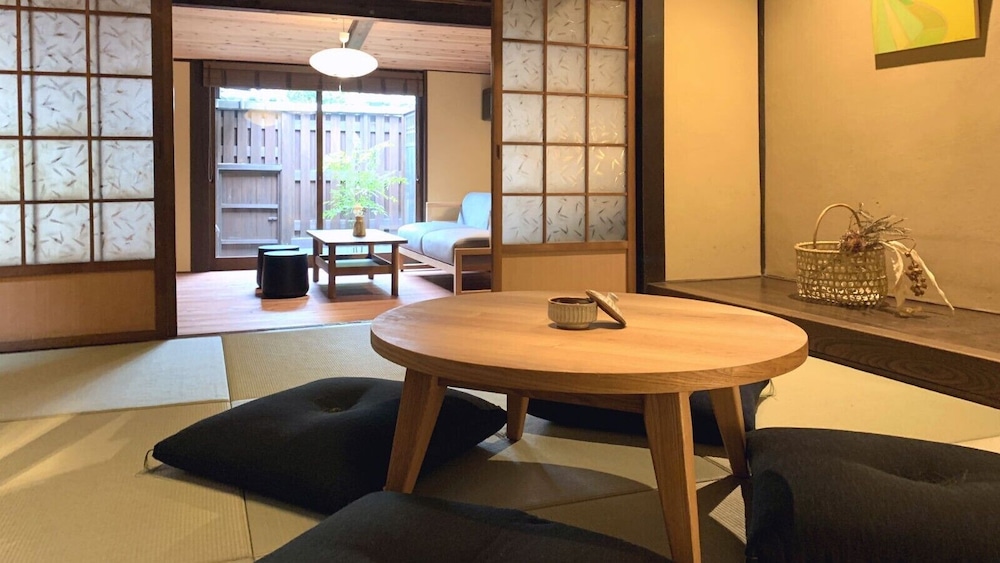 VMG デラックス 客室1 | 篠山城下町ホテル NIPPONIA