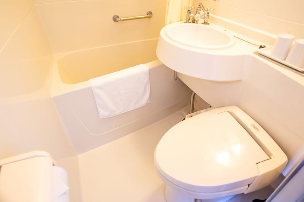 セミダブルルーム　喫煙可 バスルーム0 | ラックホテル四日市