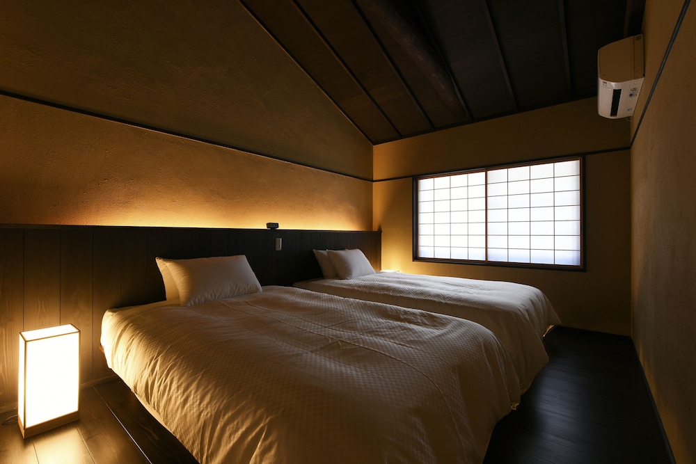 一棟貸し　町家　（シングルベッド2台　布団3式） | 藏や 大宮島原