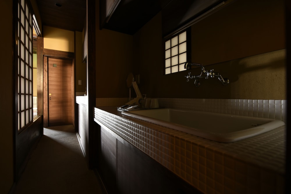 一棟貸し　町家　（シングルベッド2台　布団3式） 専用簡易キッチン4 | 藏や 清水五条