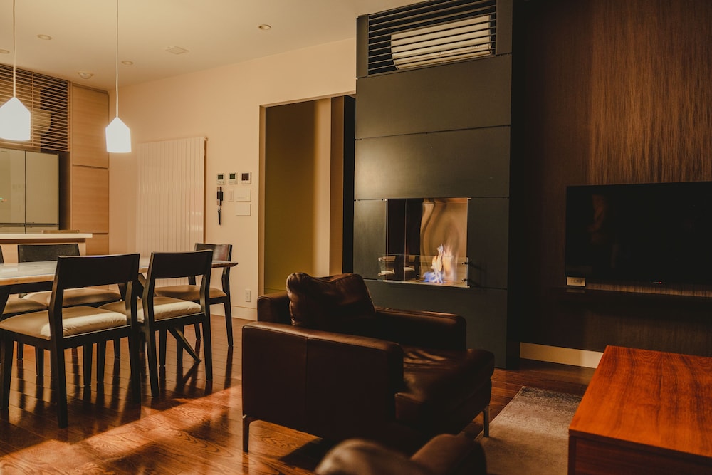 スーペリア コンドミニアム 1 ベッドルーム マウンテンサイド リビング エリア4 | マウンテンサイド白馬