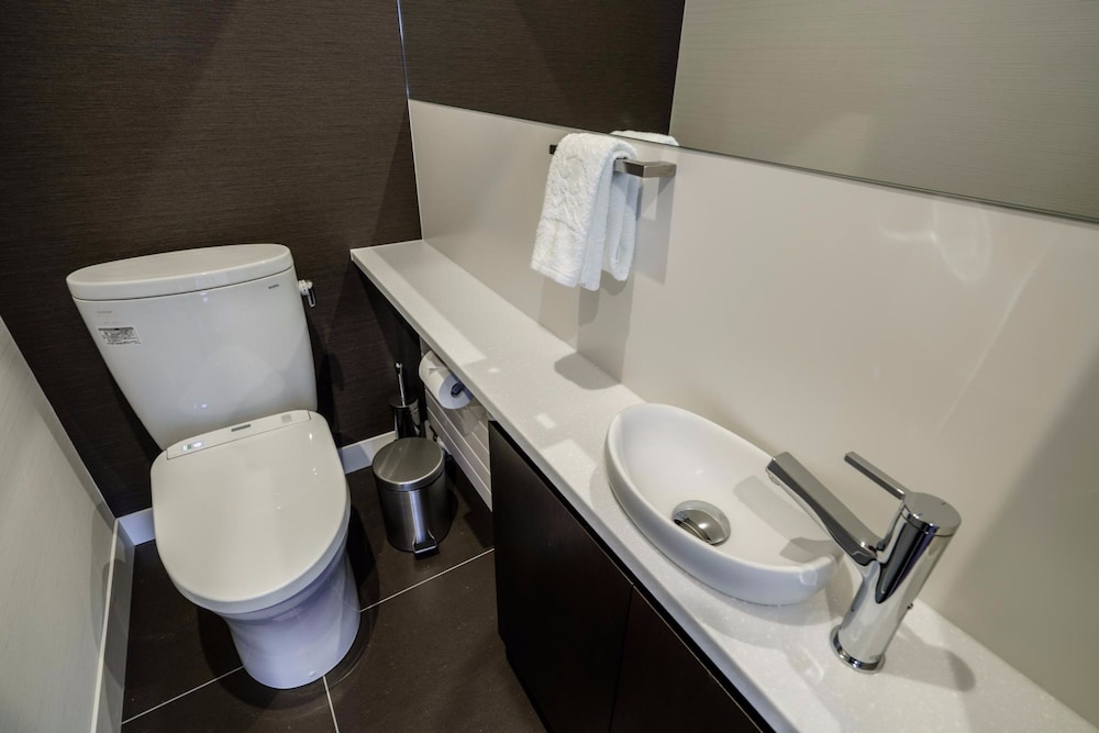 スーペリア コンドミニアム 1 ベッドルーム マウンテンサイド バスルーム1 | マウンテンサイド白馬