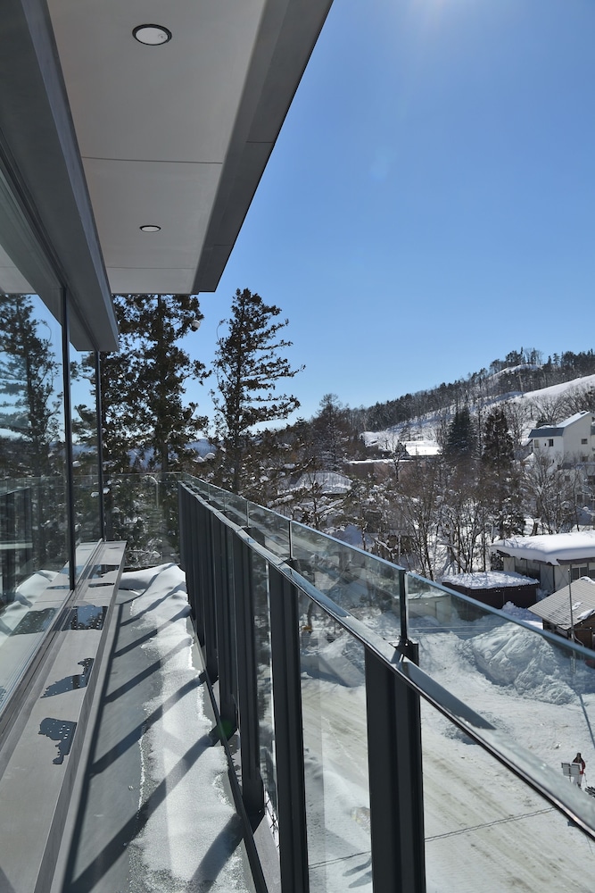 スーペリア コンドミニアム 1 ベッドルーム マウンテンサイド バルコニー0 | マウンテンサイド白馬