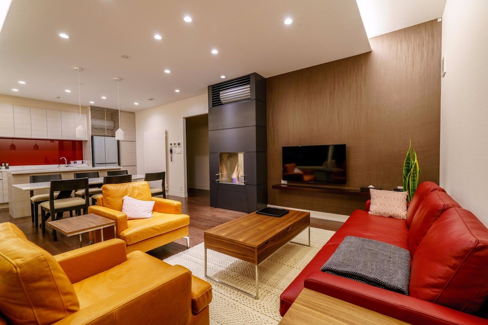 スーペリア コンドミニアム 2 ベッドルーム マウンテンサイド リビングルーム0 | マウンテンサイド白馬