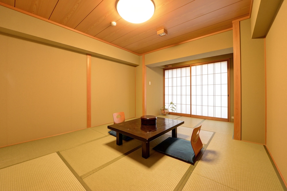 和室 (禁煙、夕食付きの場合18時までにチェックインをお願いします) 客室1 | 観光ホテルタマル