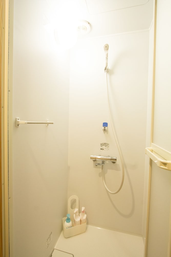 町家 バスルームのシャワー0 | 鈴 六条町家