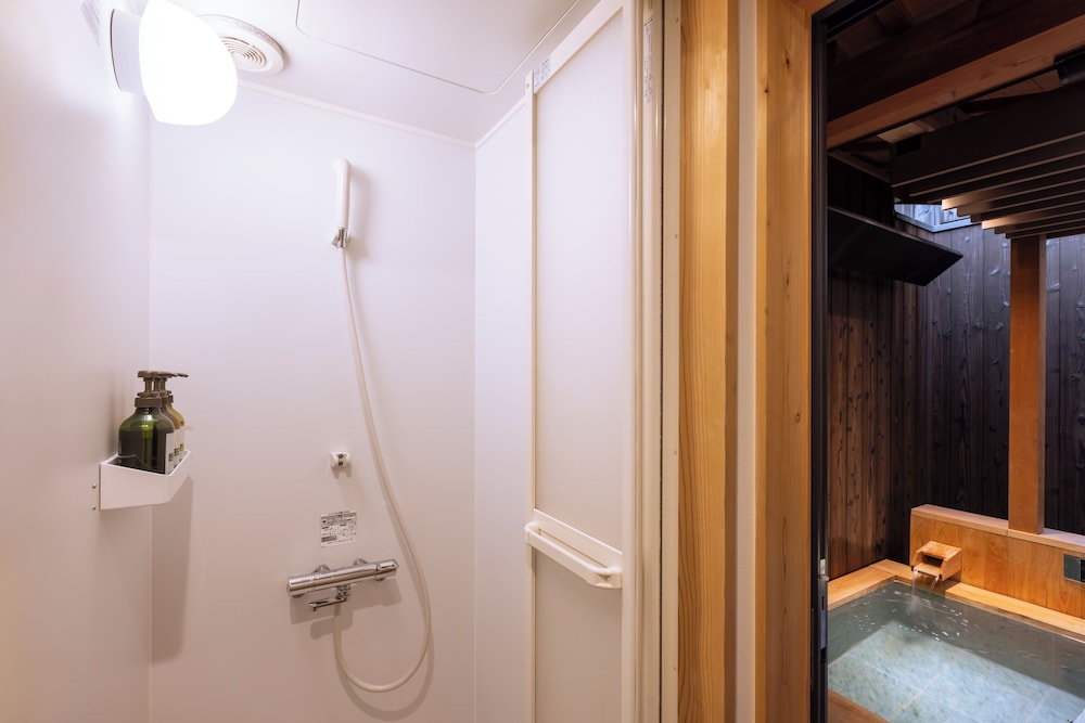 町家 バスルーム3 | 鈴 六条町家