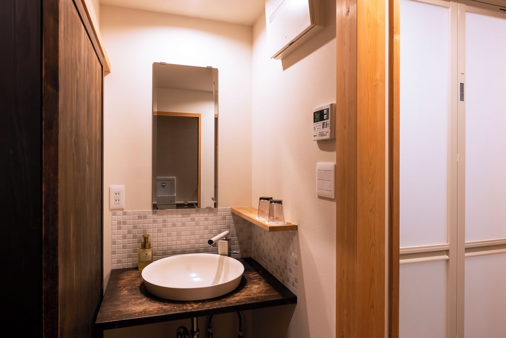 町家 バスルーム4 | 鈴 六条町家