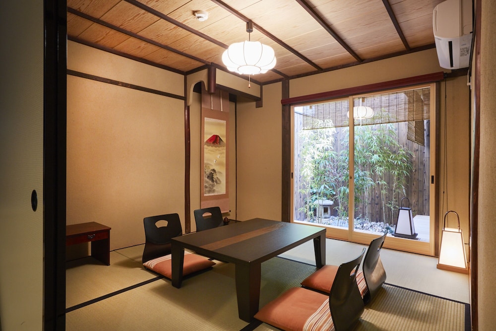 町屋　（ベッド + 布団） リビング エリア0 | 鈴 西若松