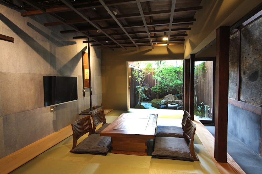 町屋一棟貸し (ベッド + 布団) 客室3 | 京都旅庵 然