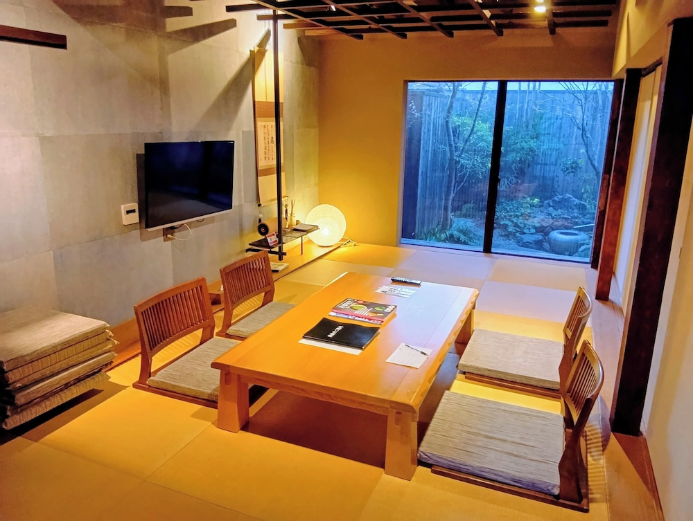 町屋一棟貸し (ベッド + 布団) 客室4 | 京都旅庵 然