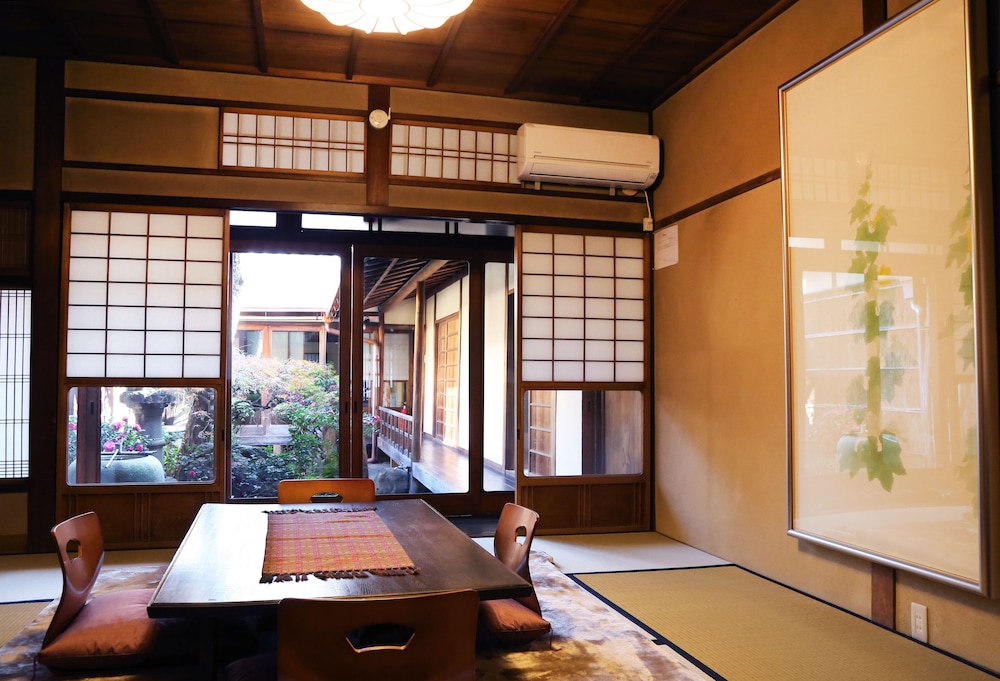 客室1 | 別荘 正庵