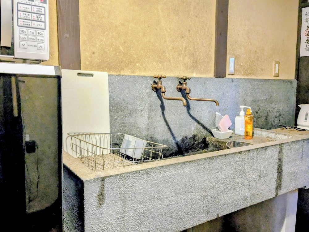 町家一棟貸し 専用キッチン1 | 出水町家 京町家の宿