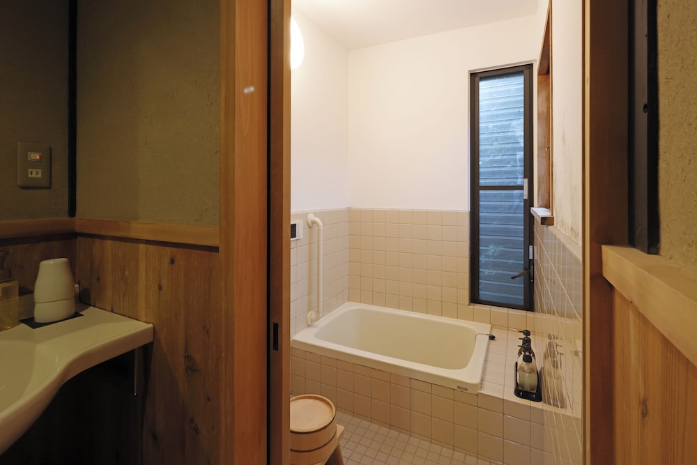 町屋　壱の局 バスルーム0 | 平安宮内裏の宿