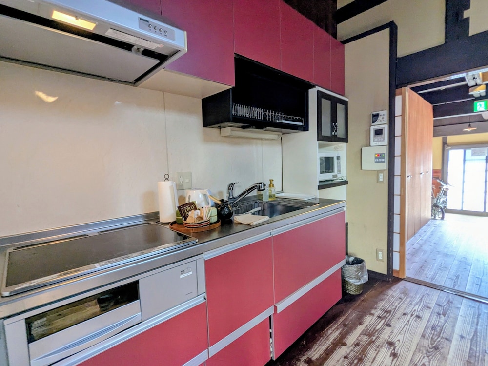 町屋　南邸 (ベッド + 布団) 専用キッチン0 | 平安宮内裏の宿