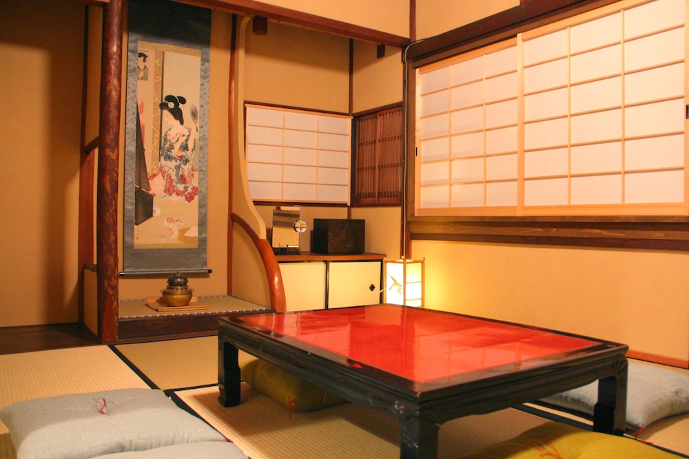 町家一棟貸し 客室2 | 東山 粟田庵