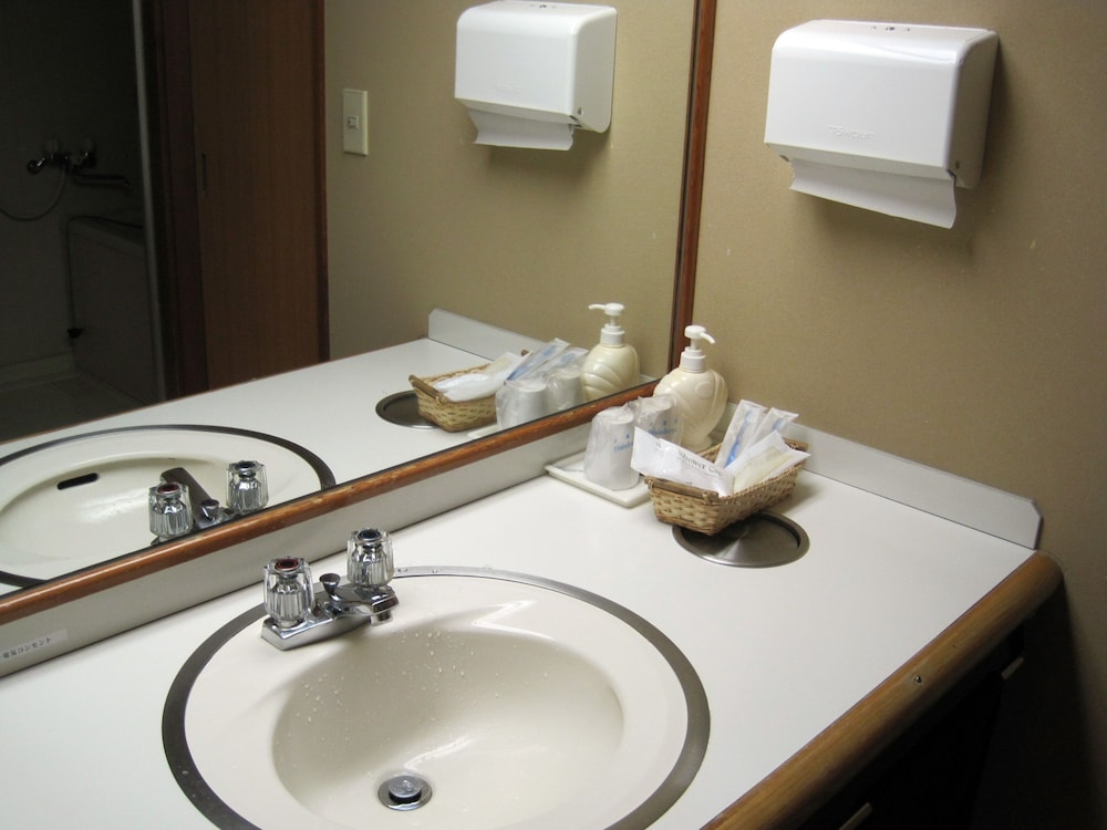 和室　8畳 バスルーム0 | 保性館