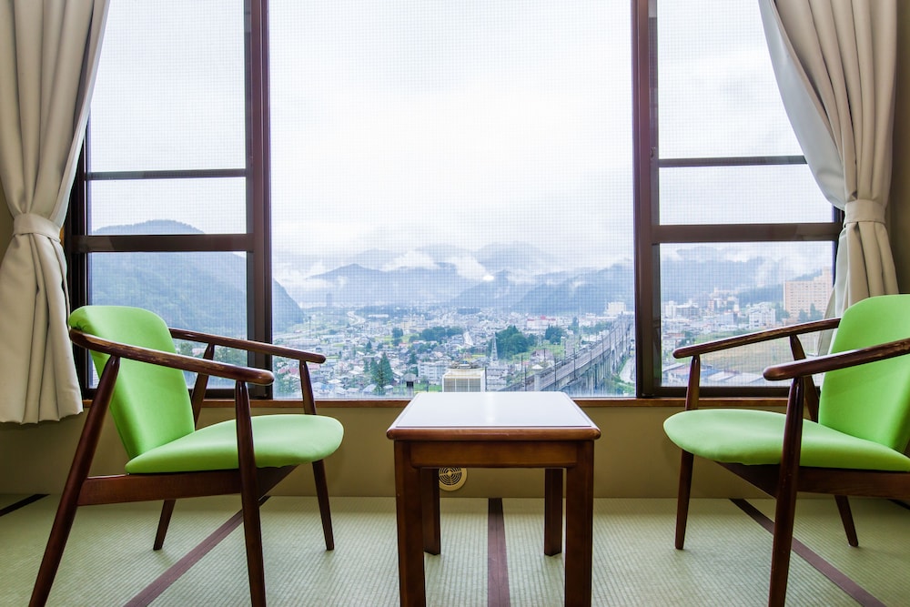 南館　和室　4F　山側 部屋からの景観0 | 雪国の宿 高半