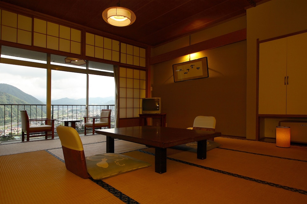 東館　和室 客室2 | 雪国の宿 高半