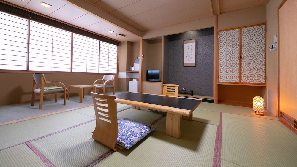 和室10畳〜18畳 客室25 | わかまつや