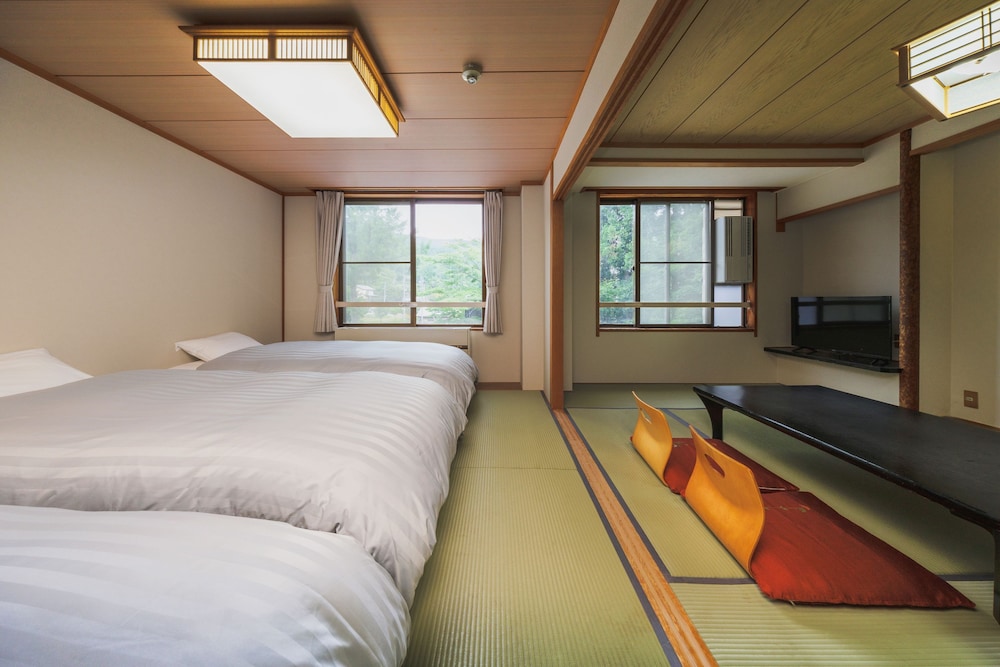 スーペリア トリプルルーム マウンテンビュー | BED'n ONSEN HAMMOND