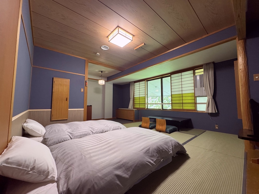 スタンダード ルーム ベッド (複数台) 禁煙 マウンテンビュー 客室1 | BED'n ONSEN HAMMOND