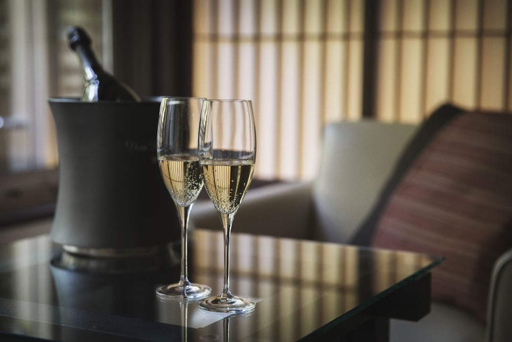 露天風呂付き客室　メゾネット 客室2 | 深山荘 高見屋