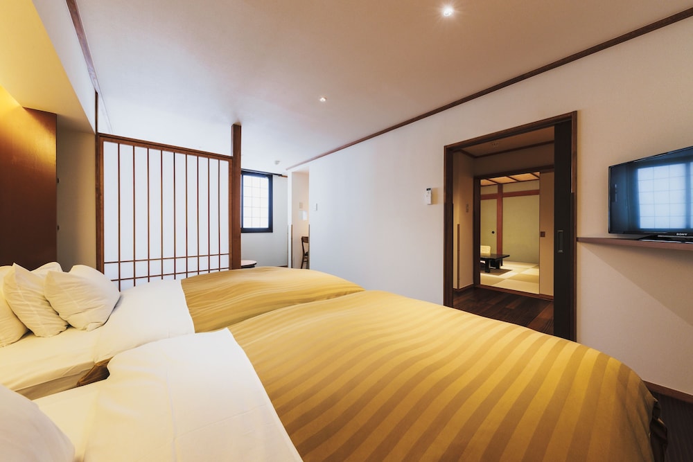 コーナー和スイート 客室2 | 深山荘 高見屋