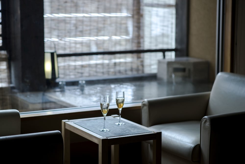 露天風呂付き客室　メゾネット バスルーム0 | 深山荘 高見屋