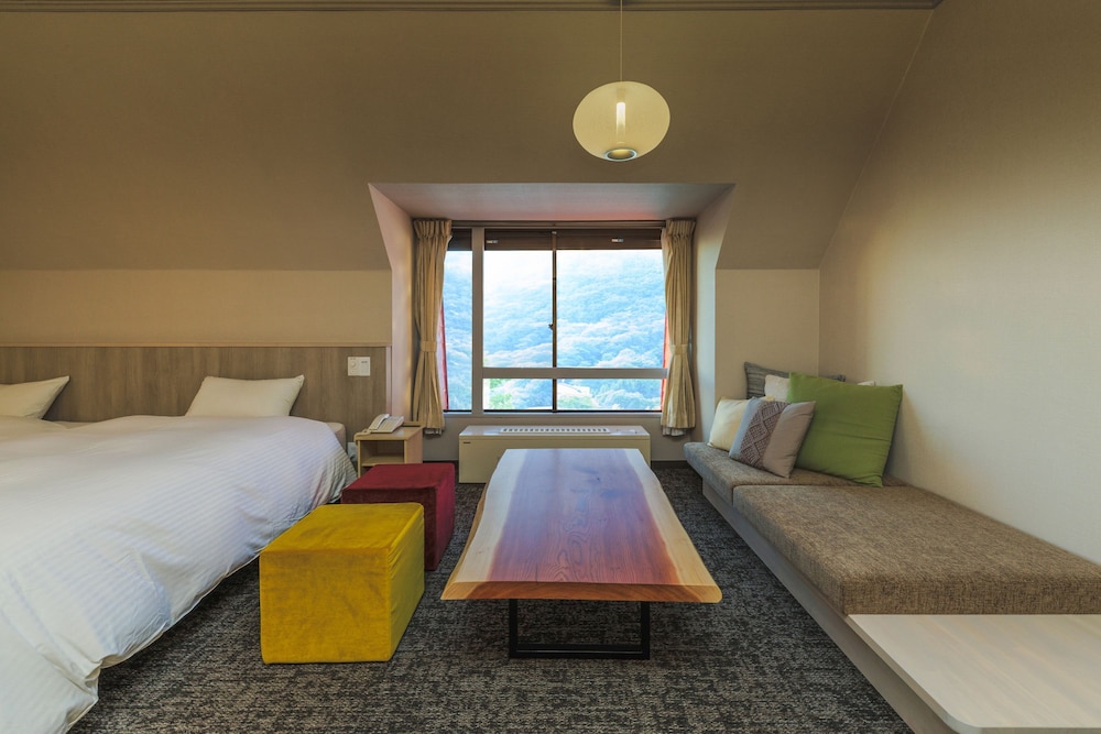 和洋室デラックス 客室2 | タカミヤヴィレッジ ホテル樹林