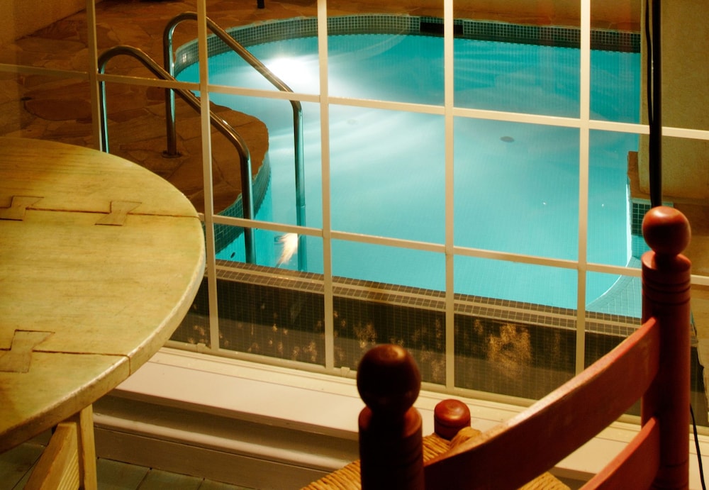 スイート (地中海スイート23号室) リビング エリア0 | リゾートホテル コルテラルゴ伊豆高原