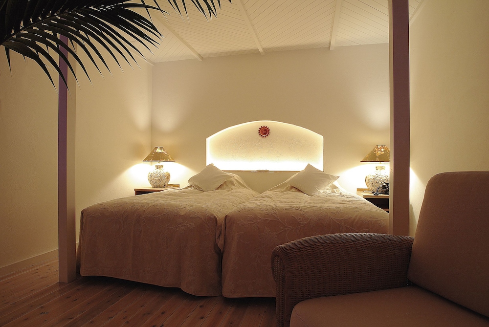 スイート (アイランドスイート 12号室) 客室2 | リゾートホテル コルテラルゴ伊豆高原