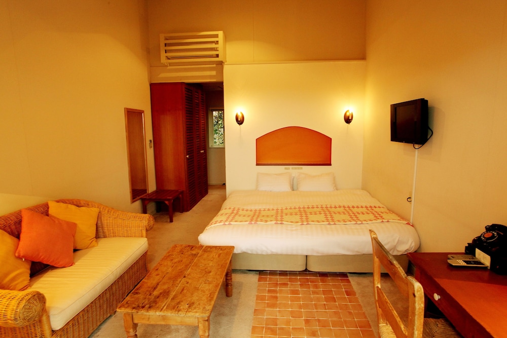 スタンダード ダブルルーム (メキシコ89号室) 客室2 | リゾートホテル コルテラルゴ伊豆高原