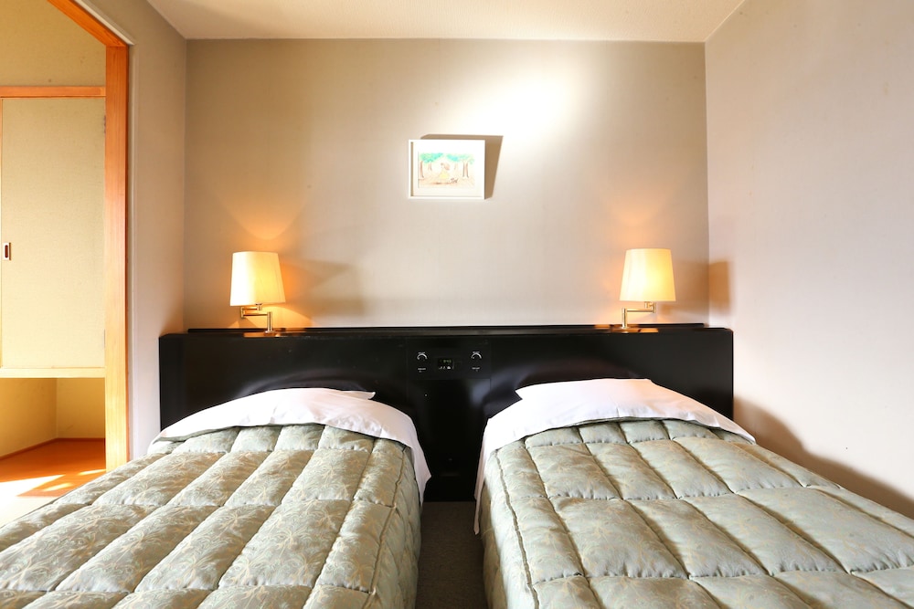 和洋室 (20平米) 客室3 | ホテルシルクイン斑尾