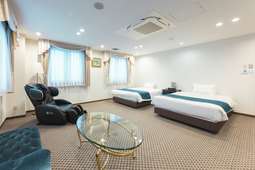 スイート 禁煙 客室2 | 伊豆温泉ホテル 森の泉